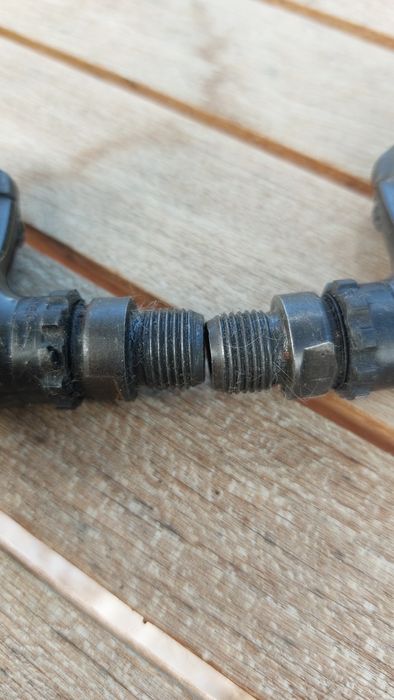 Pedais Shimano estrada R450