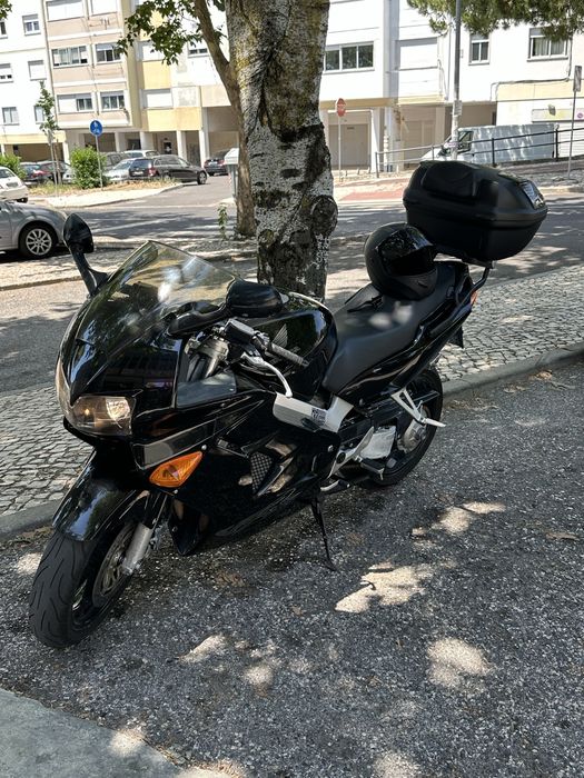 Moto CB 800 VRF preta