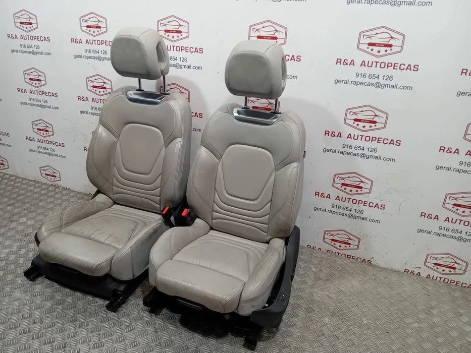 Conjunto de Bancos Citroën Ds5 em Pele Original