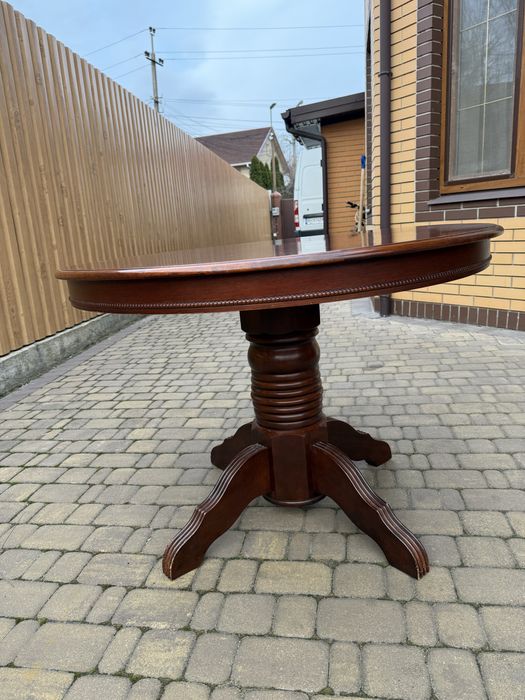 Стол , Диван и два кресла