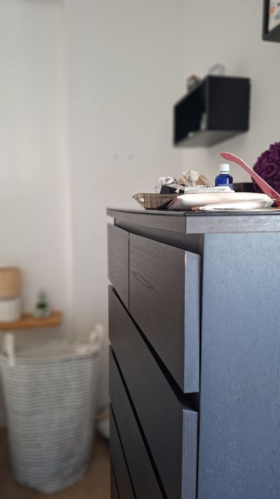 Cómoda IKEA em preto