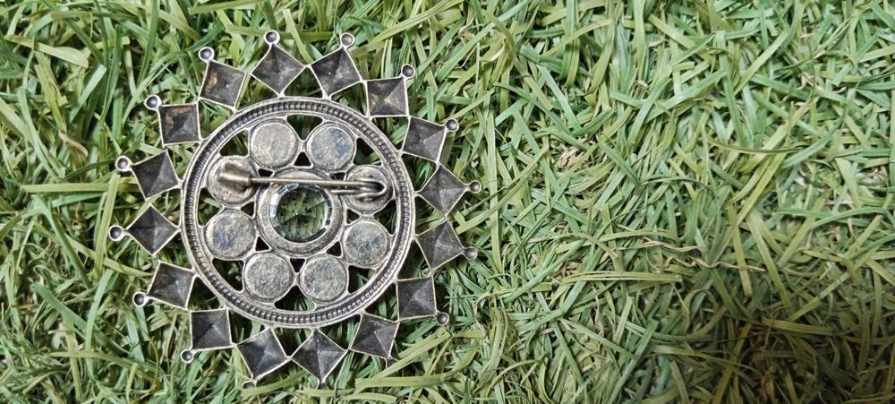 Брошь времен СССР