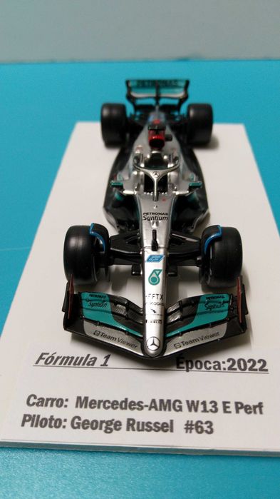 Mercedes - AMG W13 E Performance #63 Russell - Mundial Fórmula 1 2022 - Miniatura Bburago 1/43