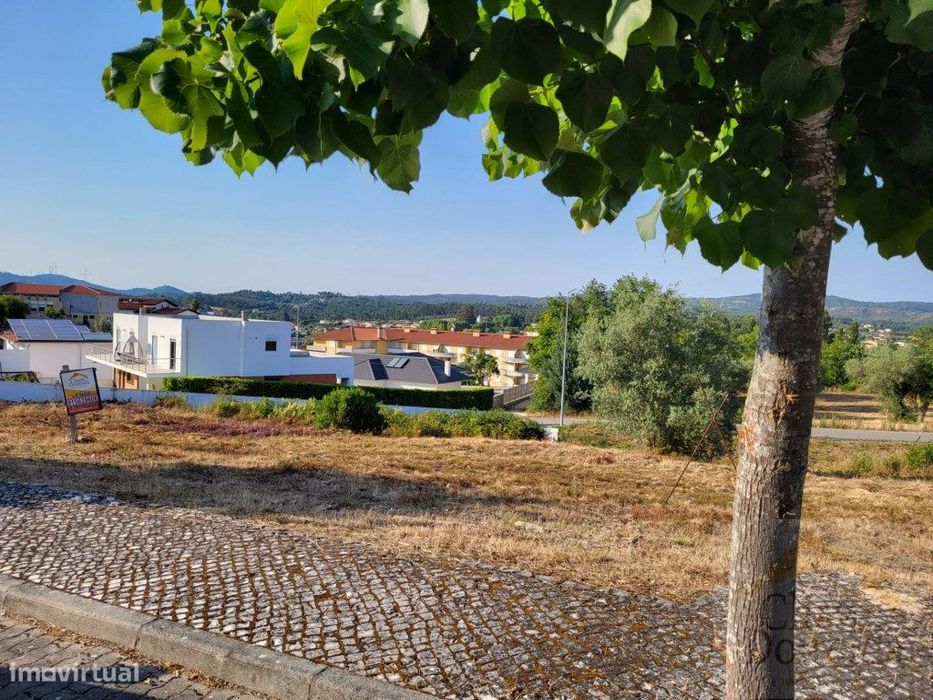 Lote para construção de moradia unifamiliar