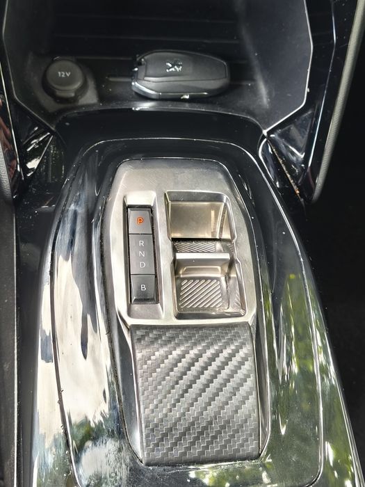 Vendo Peugeot 2008 eléctrico