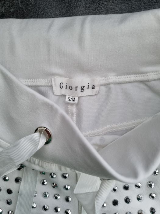 Białe bawełniane krótkie spodenki z ćwiekami Giorgia rozm S