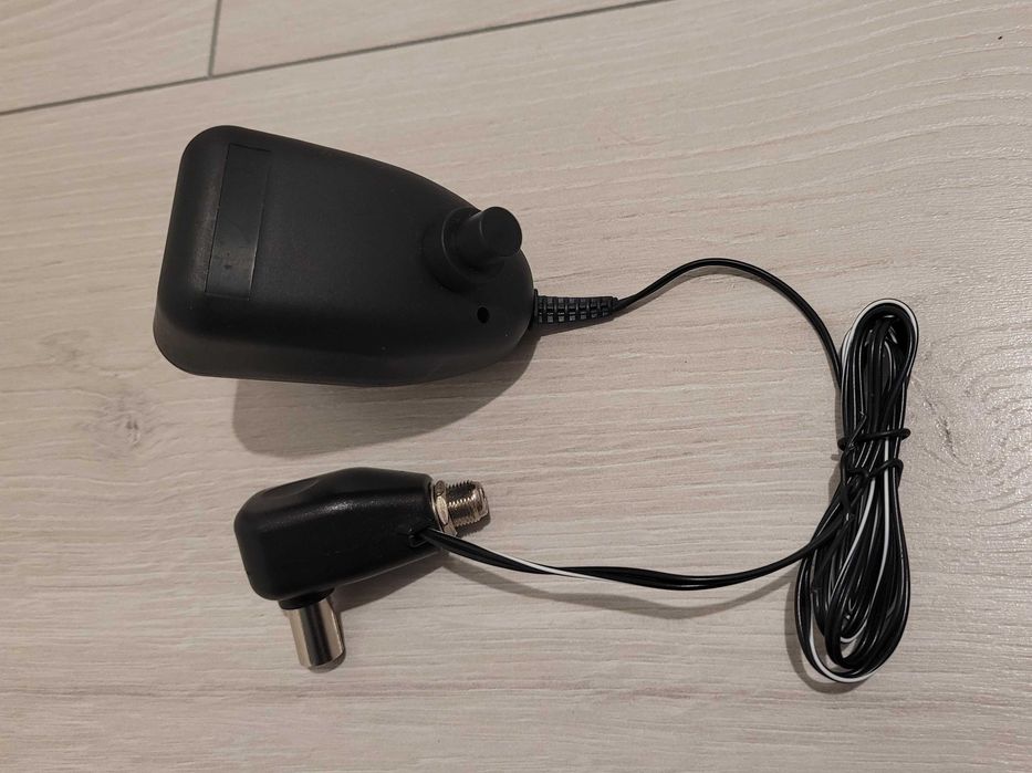 Zasilacz regulowany 1.27V - 16V DVB-T2 antenowy LED, złącze "F"