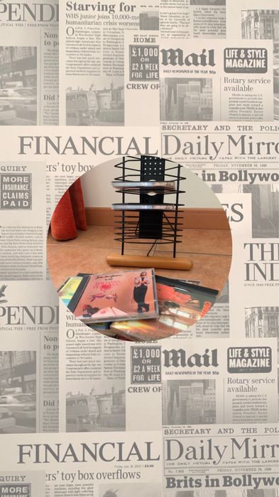 Suporte preto para CD’s