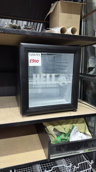 Холодильники, дводверні, однодверні, барні, вітрини