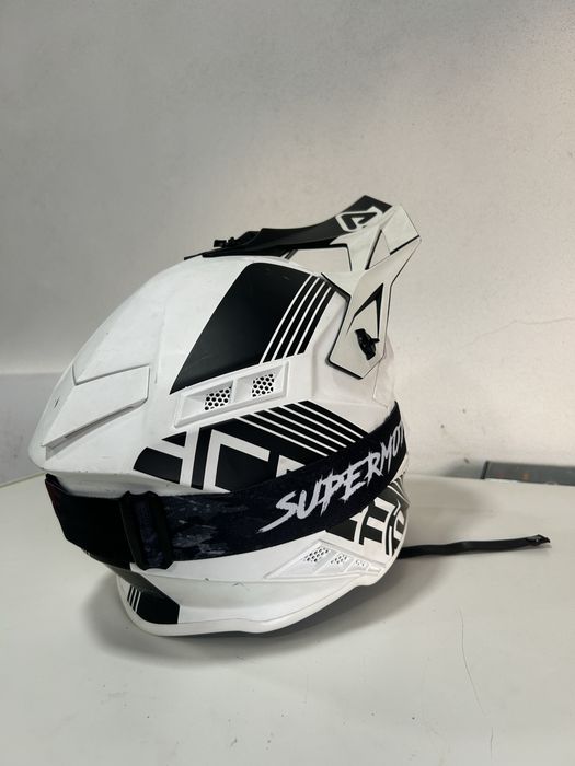 Capacete acerbis