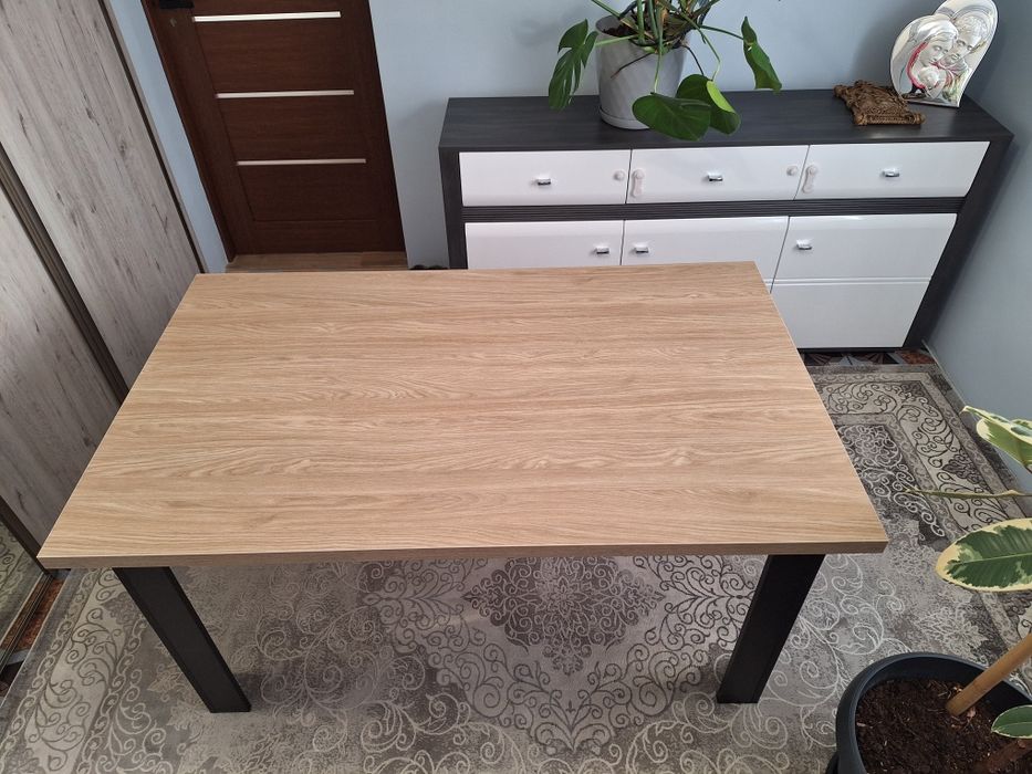Stół jak nowy,duży idealny do salonu jadalni