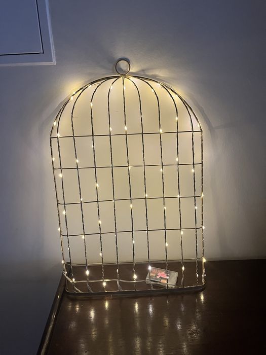 Candeeiro , moldura crinça com varias Luzes