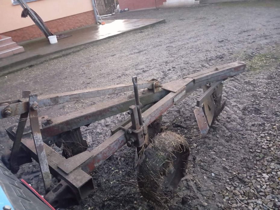 Продам плуг  до мтз-82