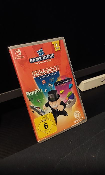 Witam sprzedaje grę monopoly + dwie gry