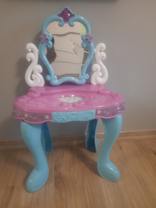 Toaletka wys. 66 cm