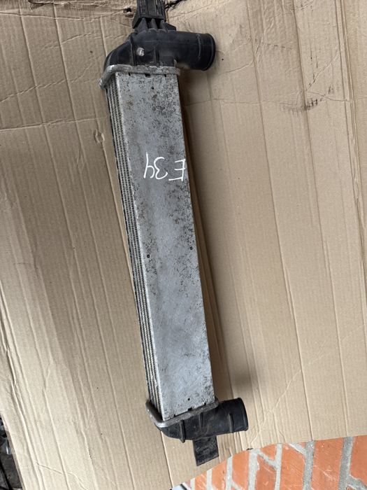 BMW 5 E34 2, 5td Радиатор интеркуллера