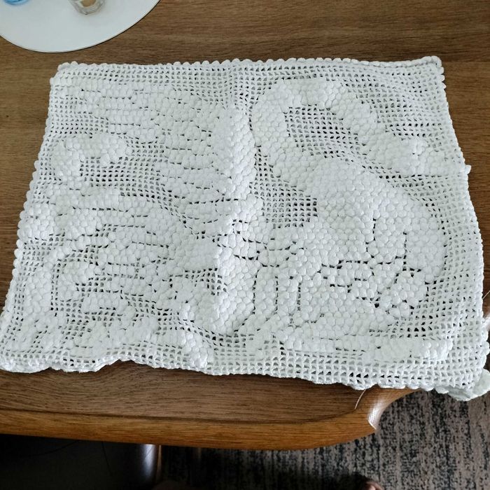 Capa de Almofada em Crochet Filet ( Artesanal )