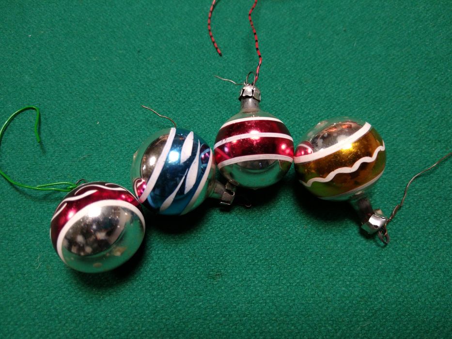 14 szt. szklanych bombek PRL