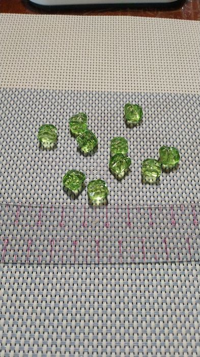 Гудзики кристали. 10 шт -20 грн