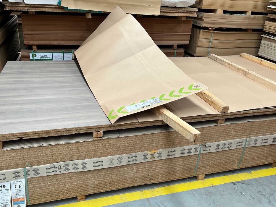 Painéis Aglomerado 19mm Nature Stonehenge 42R - Derivados de Madeira