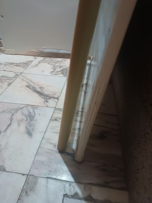 Cama de bebe usado com colchão novo