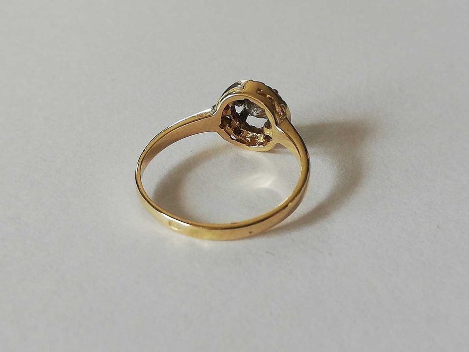 Złoty pierścionek 585