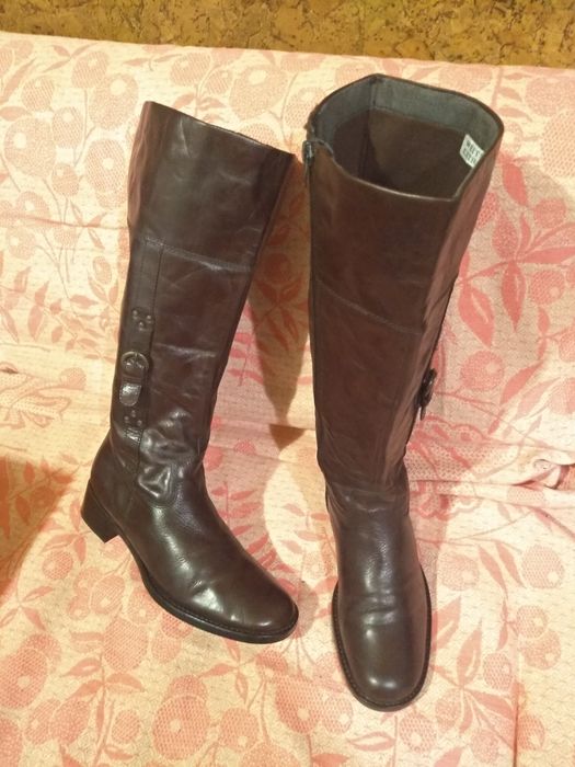 Шкіряні чобітки Confortissimo Італія 38р.
