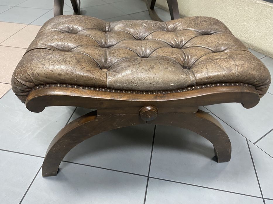 Cadeirão de baloiço em pele