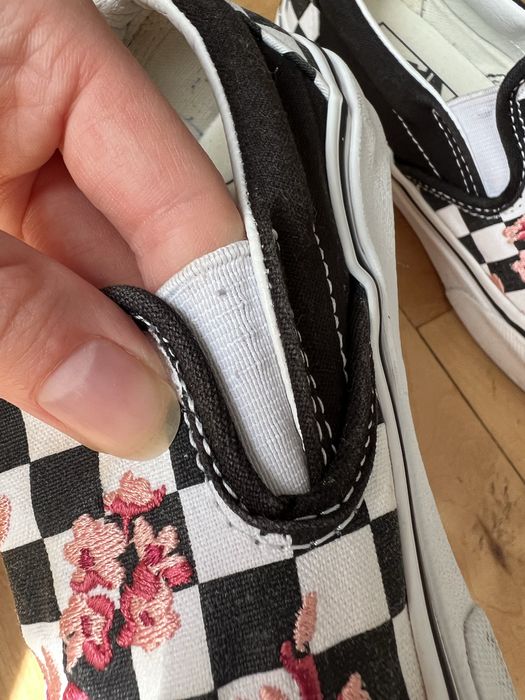 Сліпони  35 розмір Vans Cherry Blossom з вишивкою