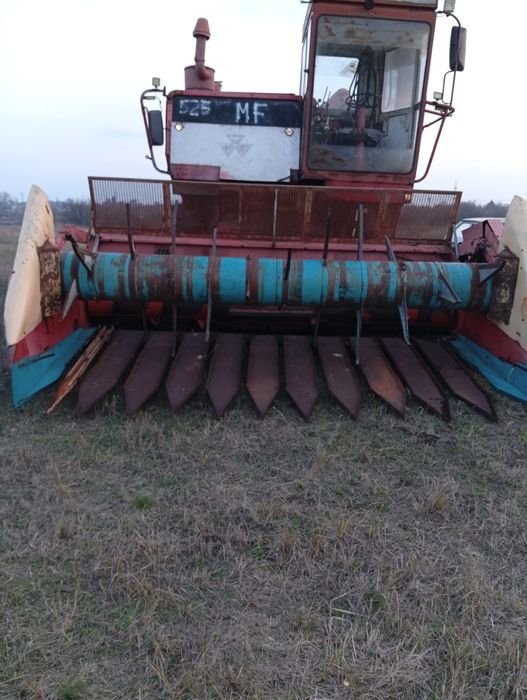 Продам комбайн зернозбиральний та іншу С/Г техніку