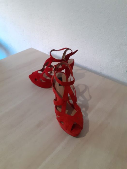 Sapatos de Salto Alto Zara Tamanho 38