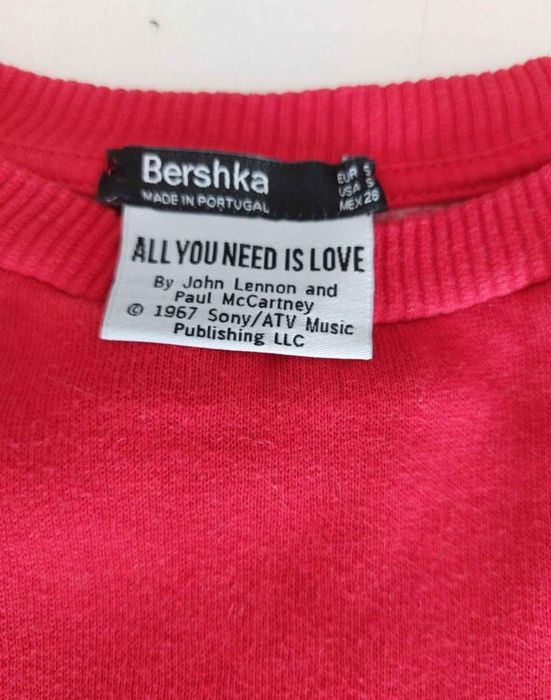 Camisola Bershka All you need is love Beatles  S