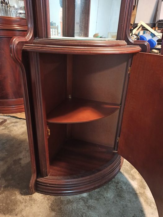 Garrafeira móvel de canto