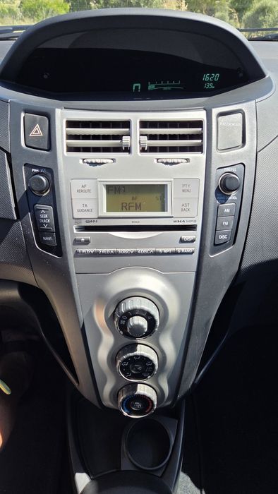 Toyota yaris d4d 135 MIL KM