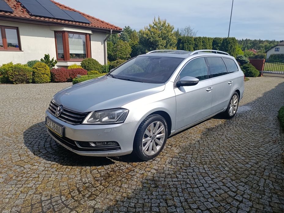 Volkswagen Passat B7 highline Xenon, panorama, kombi, automat