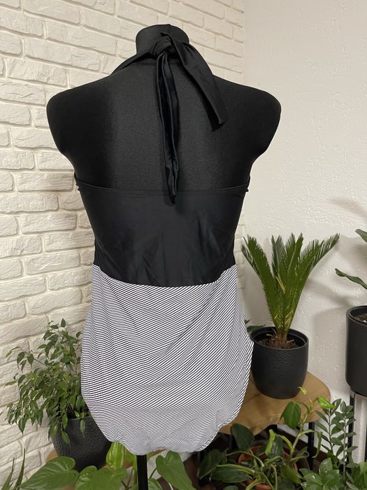 Strój kąpielowy jedno częściowy czarny w paski