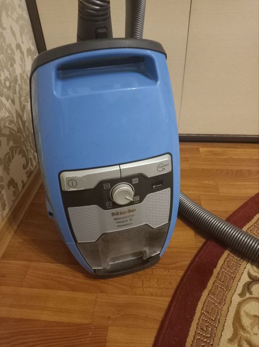 Продам пилесос  новый и надеждой