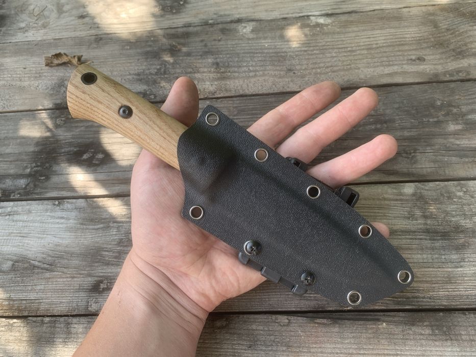 Універсальний похідний ніж, ніж виживання з чохлом Kydex