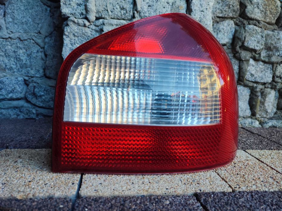 Lampa Tylna Prawa Audi A3 8L