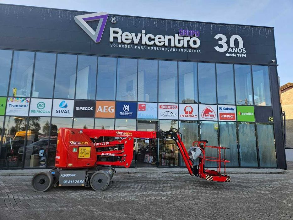 Vende-se plataforma articulada elétrica 15m de altura de trabalho