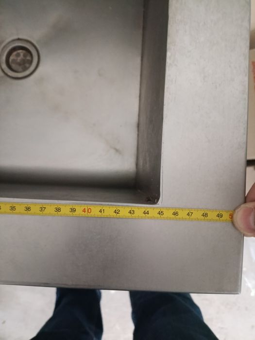 Стіл з мийкою та полицею знизу