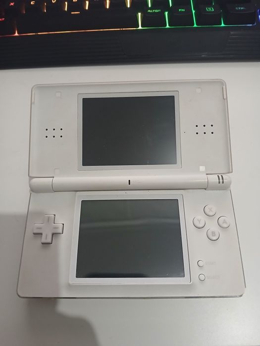 Nintendo DS Lite