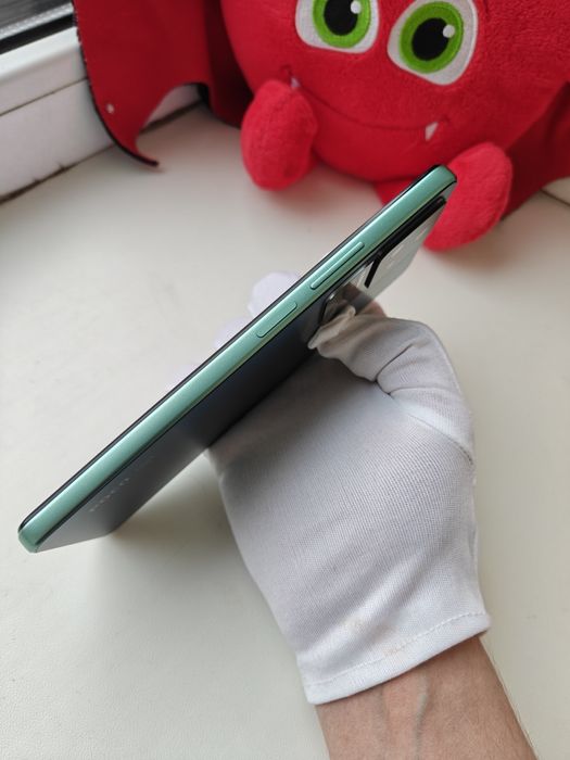 Xiaomi Poco f4 6/128gb