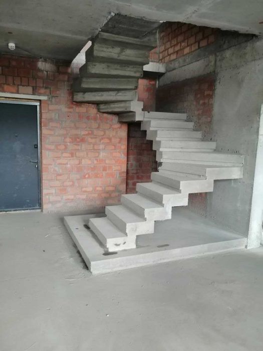 Бетонные лестницы под ключ. Изготовление бетонных изделий. Сходи.