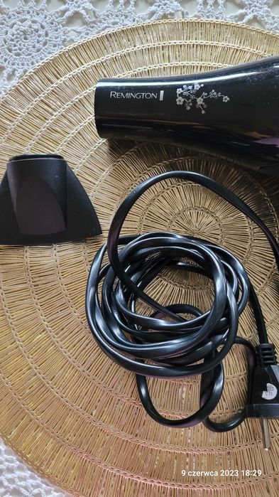 Suszarka do włosów Remington z dyfuzorem