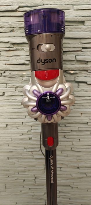 Odkurzacz pionowy Dyson V8 Advanced