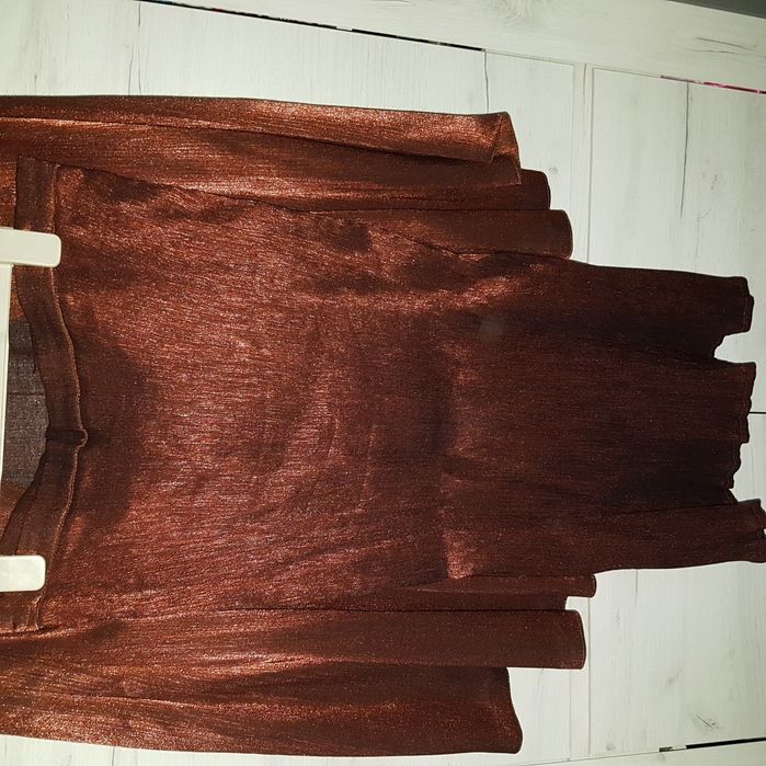 Garsonka i spódnica