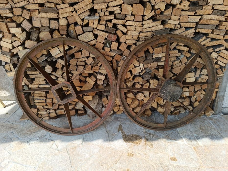 Vendo 2 rodas de Ferro