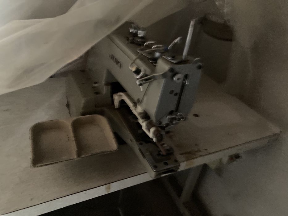 Maquina de pregar botoes juki