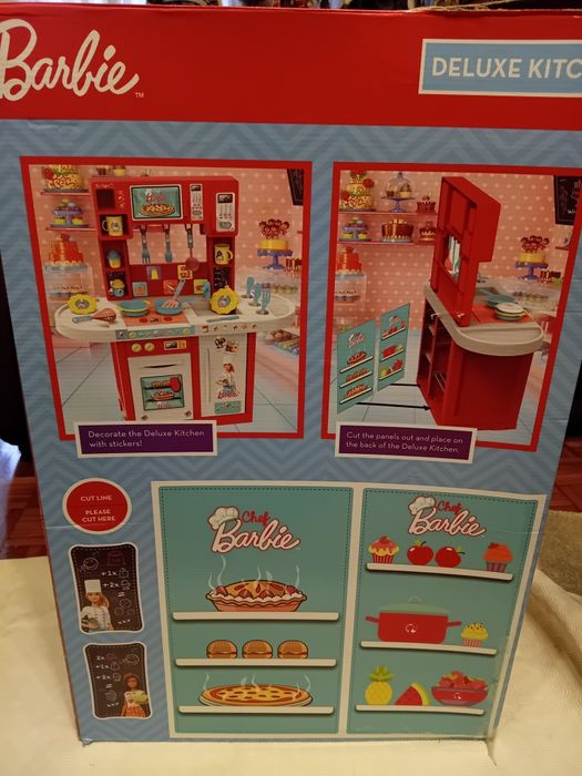 Barbie deluxe kitchen